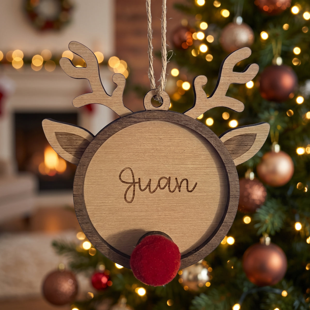 Bola de Navidad de madera con forma de reno, nariz roja y nombre Juan grabado, Lunera