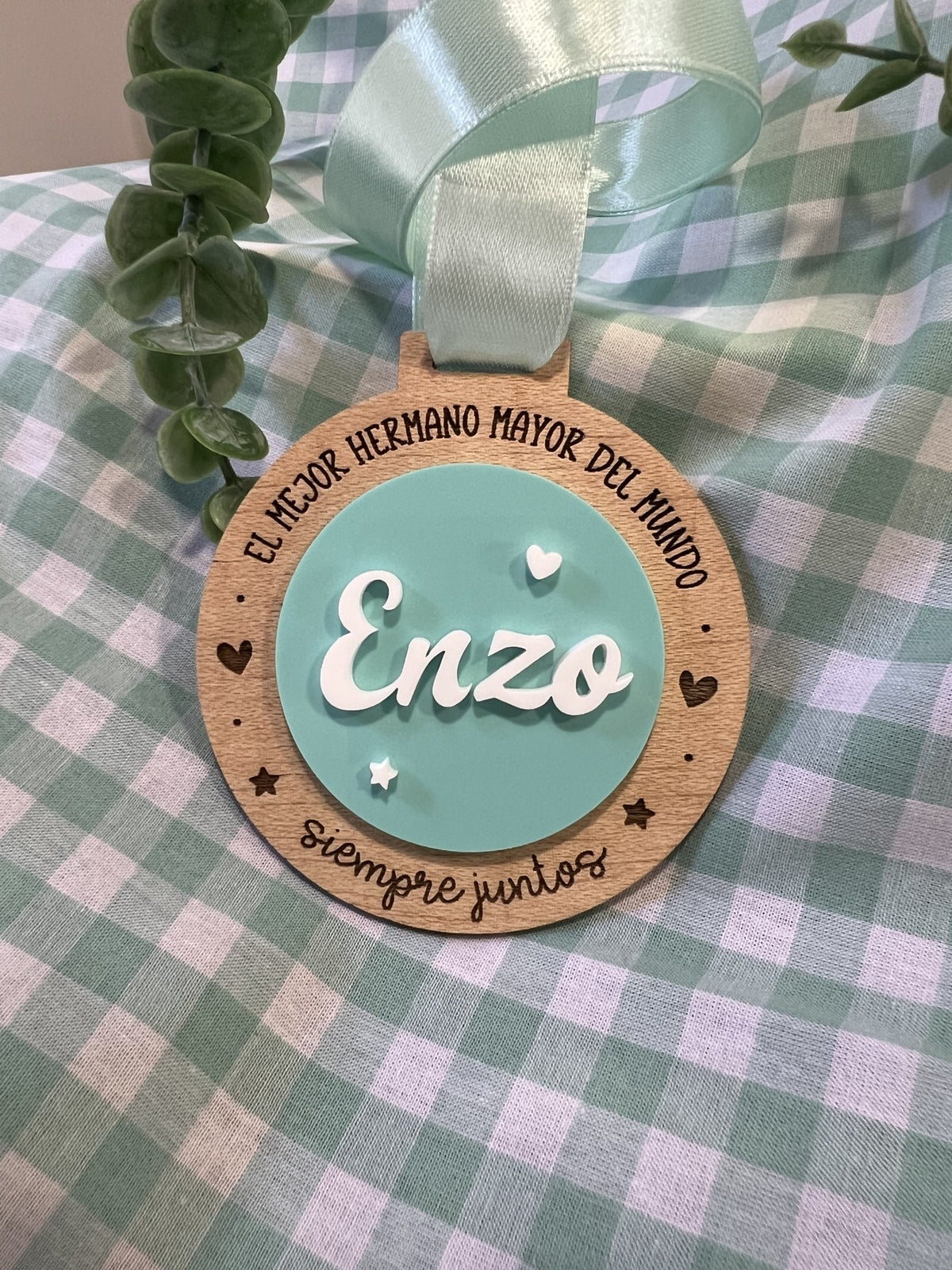 Medalla El mejor hermano mayor del mundo, siempre juntos, con nombre personalizado, hecha a mano en Zaragoza