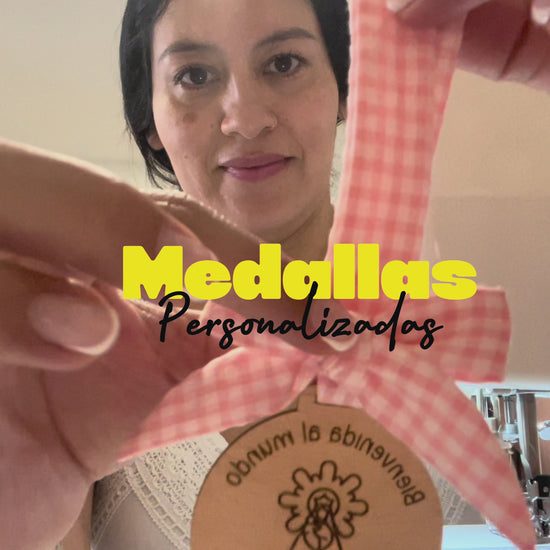 Vídeo de la medalla de la Pilarica de madera personalizada de Lunera