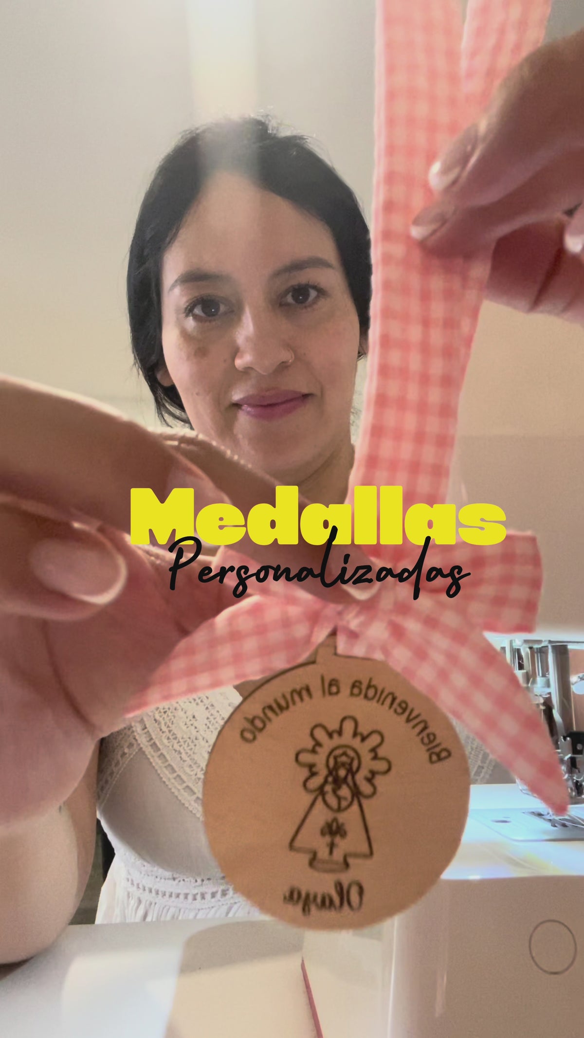 Vídeo de la medalla de la Pilarica de madera personalizada de Lunera